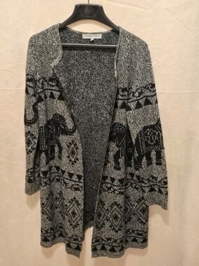 Absolutely Famous Elephant Pattern Cardigan
